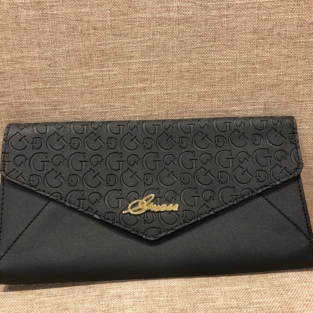 Guess Clutch